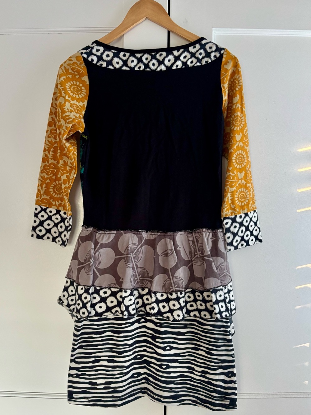 Savage Culture Multicolor Black, Yellow & Teal Printed Dress Size S - Picture 2 of 10